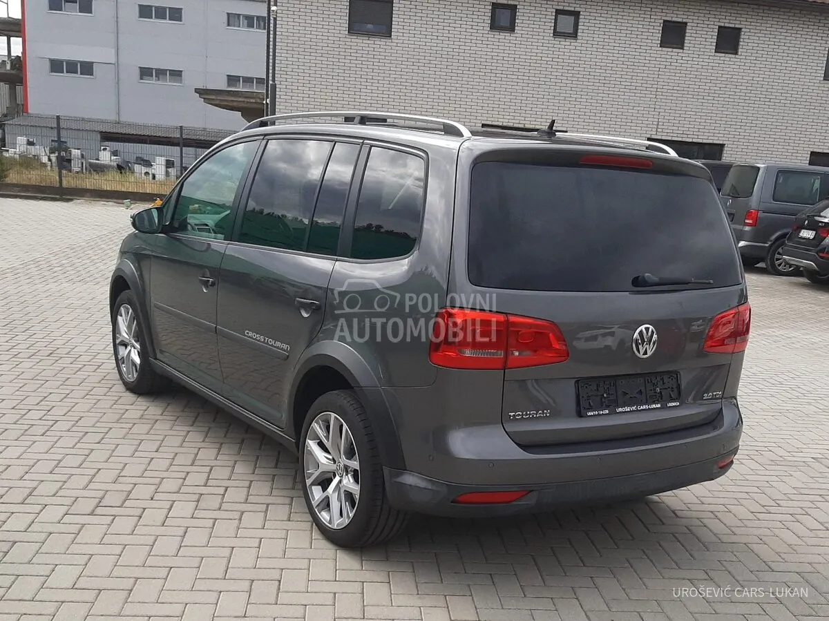Volkswagen Touran 2014 photo 3
