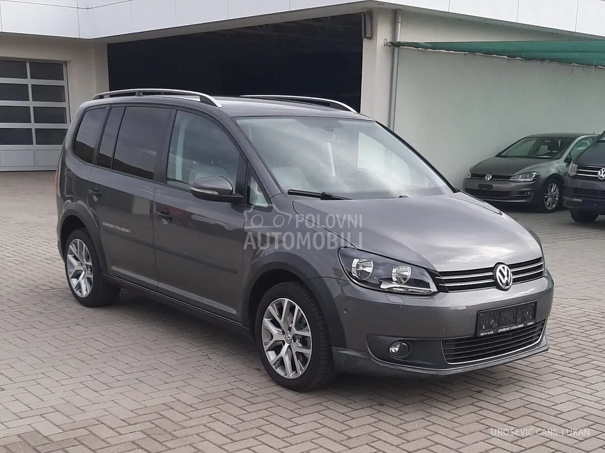 Volkswagen Touran 2014 photo 2