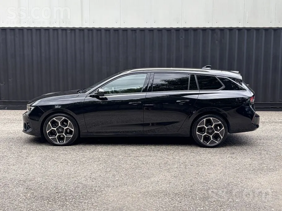 Opel Astra 2024 photo 2