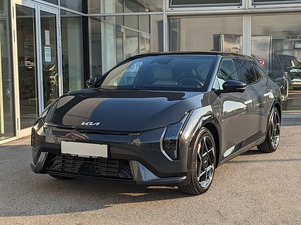 Kia Ev4 2026 photo 2