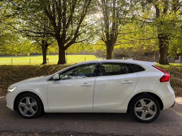 Volvo V40 2018 photo 4