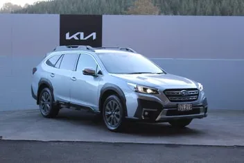 Subaru Outback 2024 photo 2