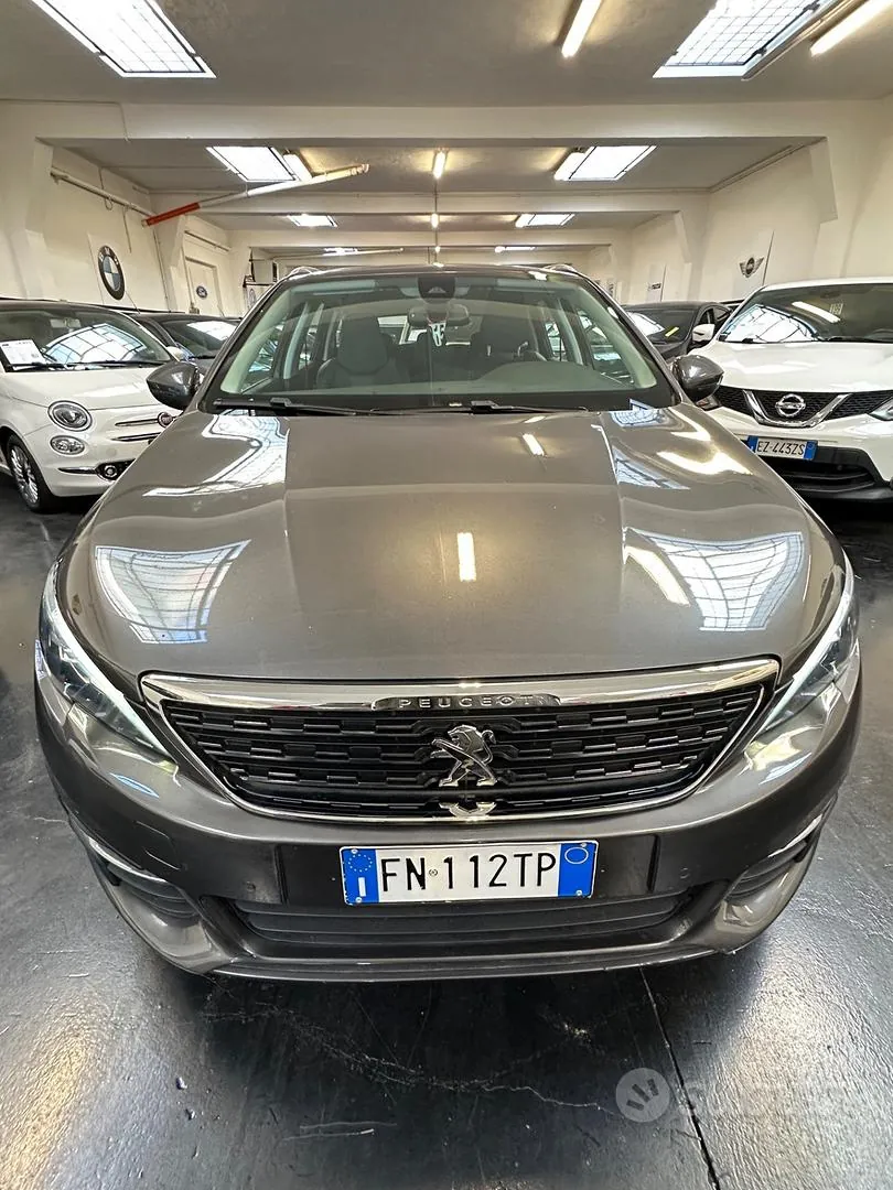 Peugeot 308 2018 photo 3