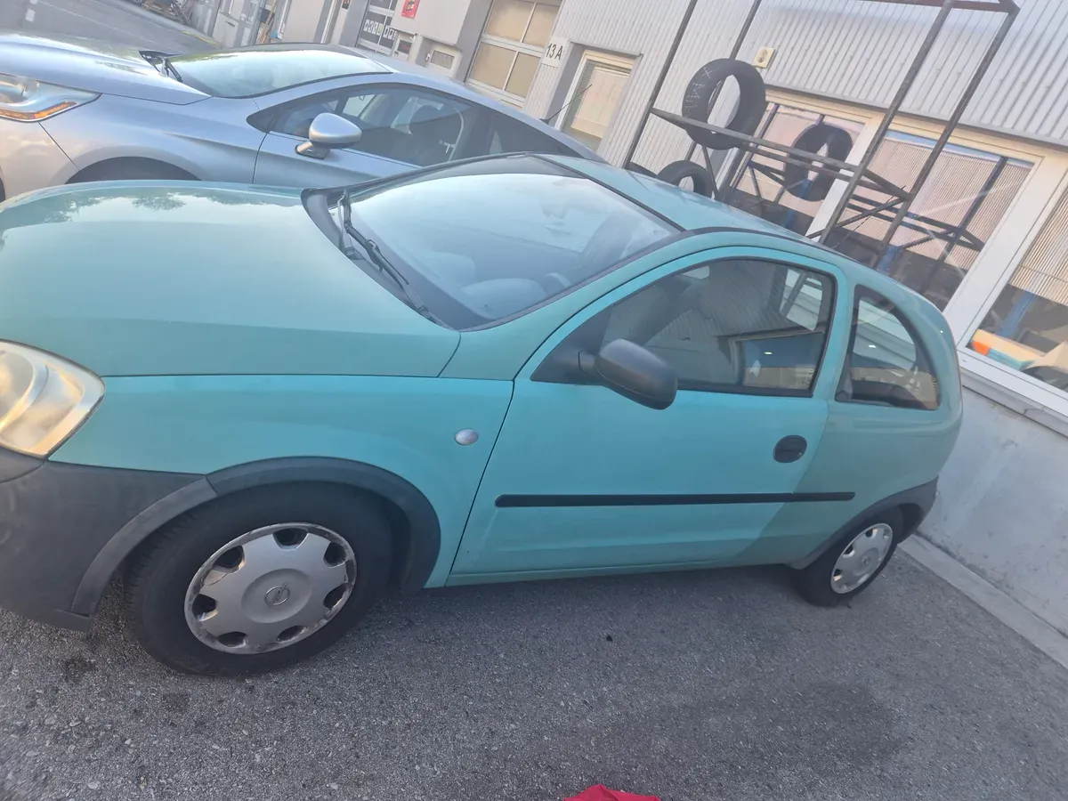 Opel Corsa 2001 photo 2