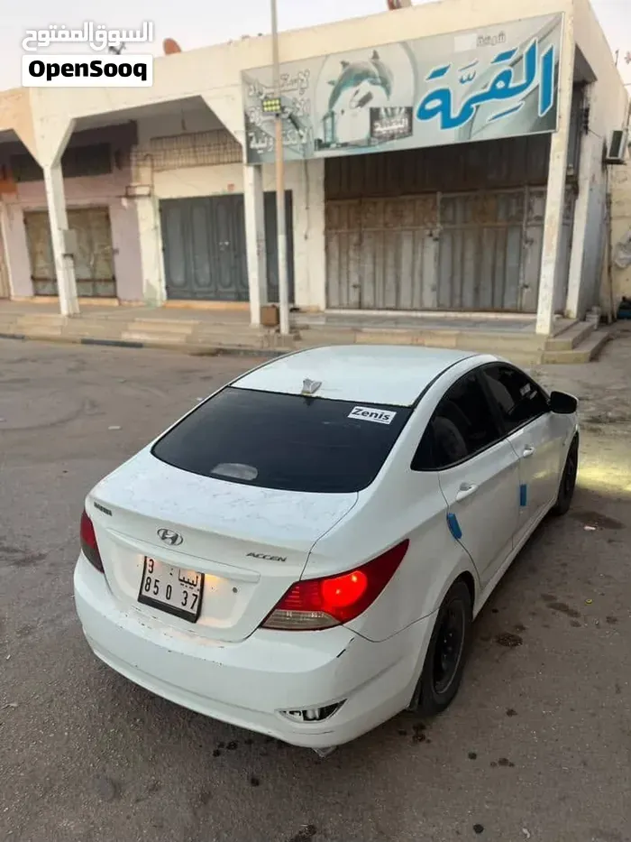 Hyundai Accent 2014 photo 3