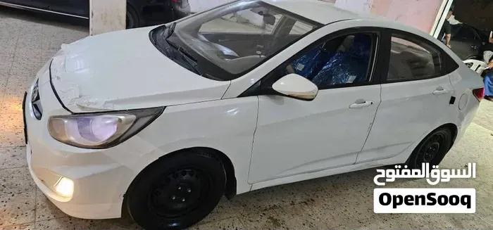 Hyundai Accent 2014 photo 2