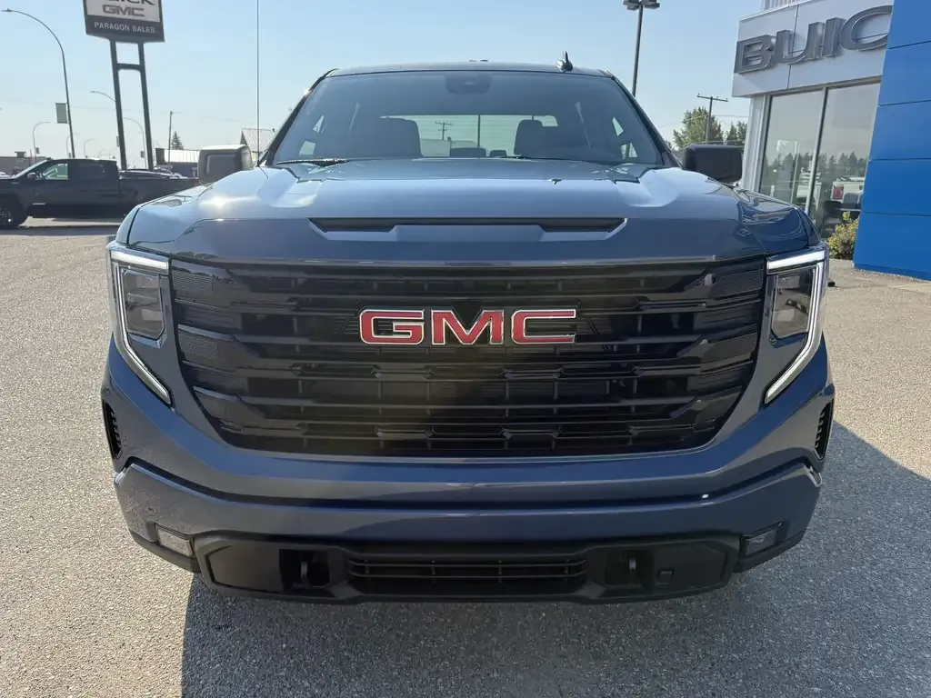 GMC Sierra 1500 2026 photo 2