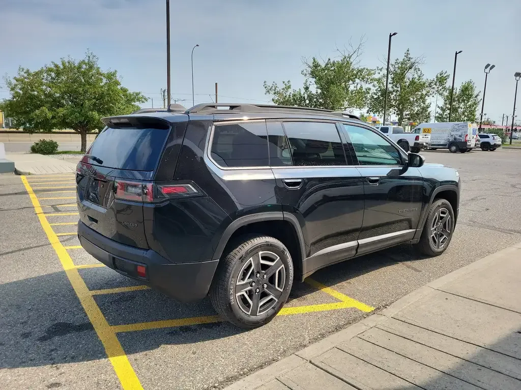 Jeep Cherokee 2026 photo 4