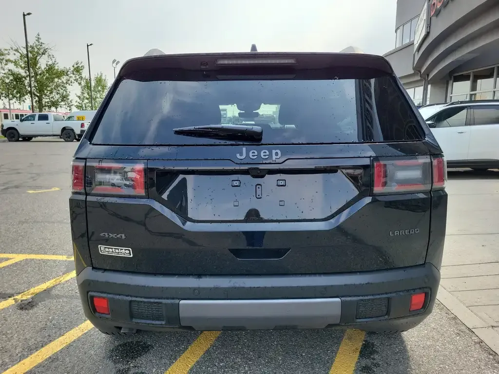 Jeep Cherokee 2026 photo 3