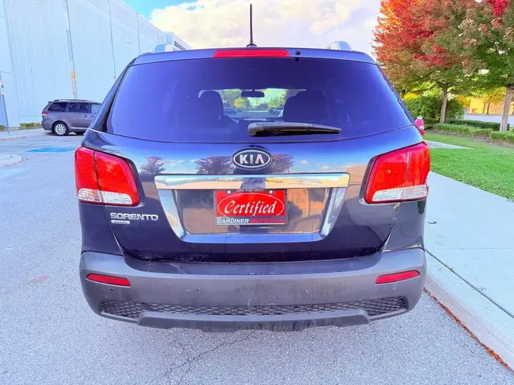 Kia Sorento 2013 photo 4