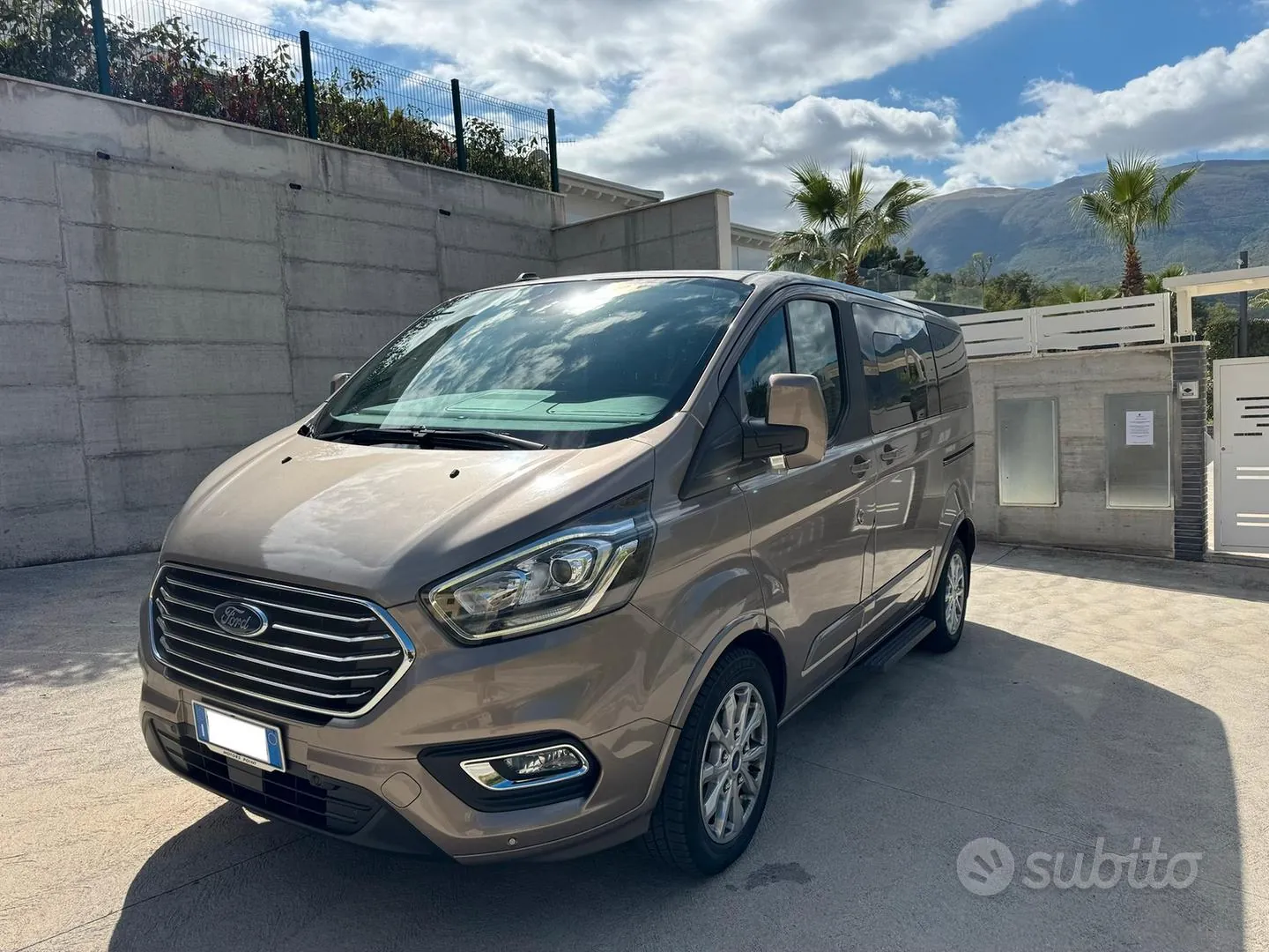 Ford Tourneo Custom 2021 photo 2