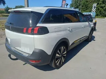 Peugeot 5008 2020 photo 3