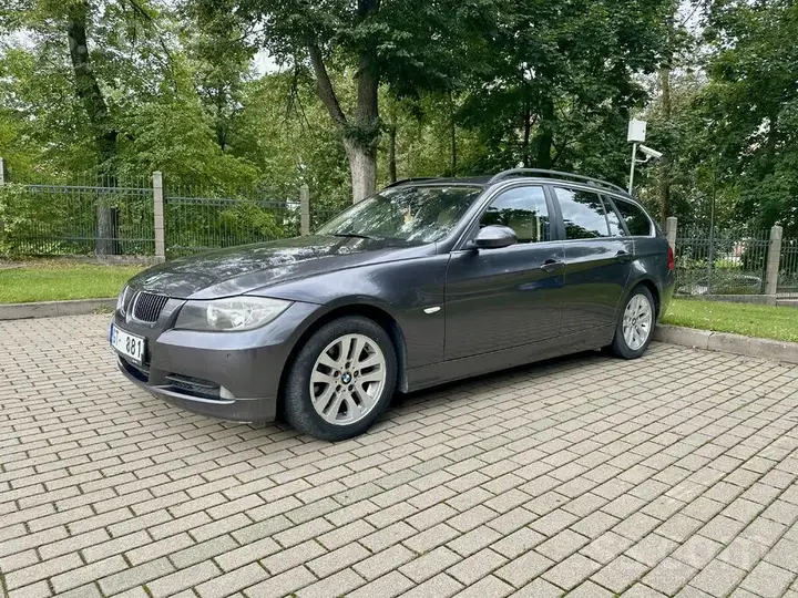 BMW 325 2006 photo 4