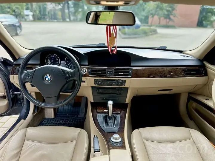BMW 325 2006 photo 2