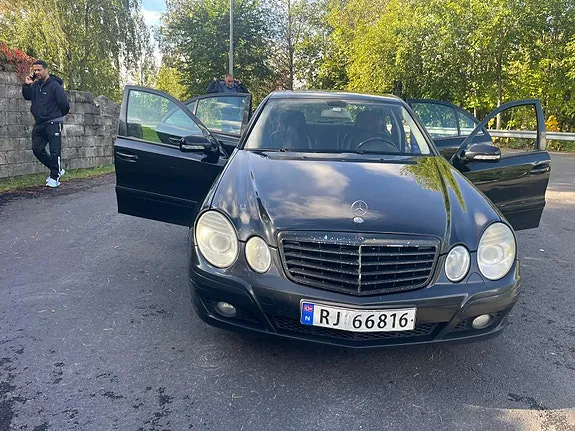 Mercedes-Benz E200 D 2007 photo 2