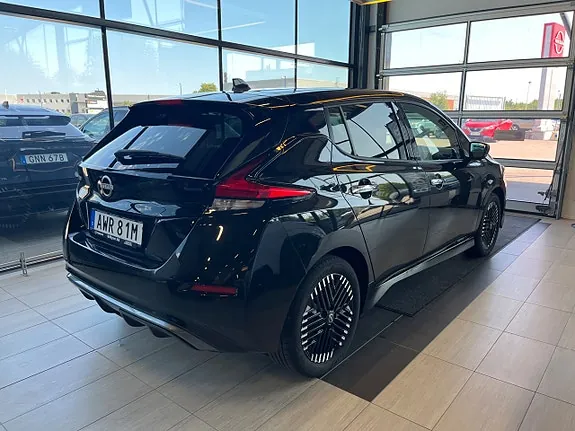 Nissan Leaf 2023 photo 3