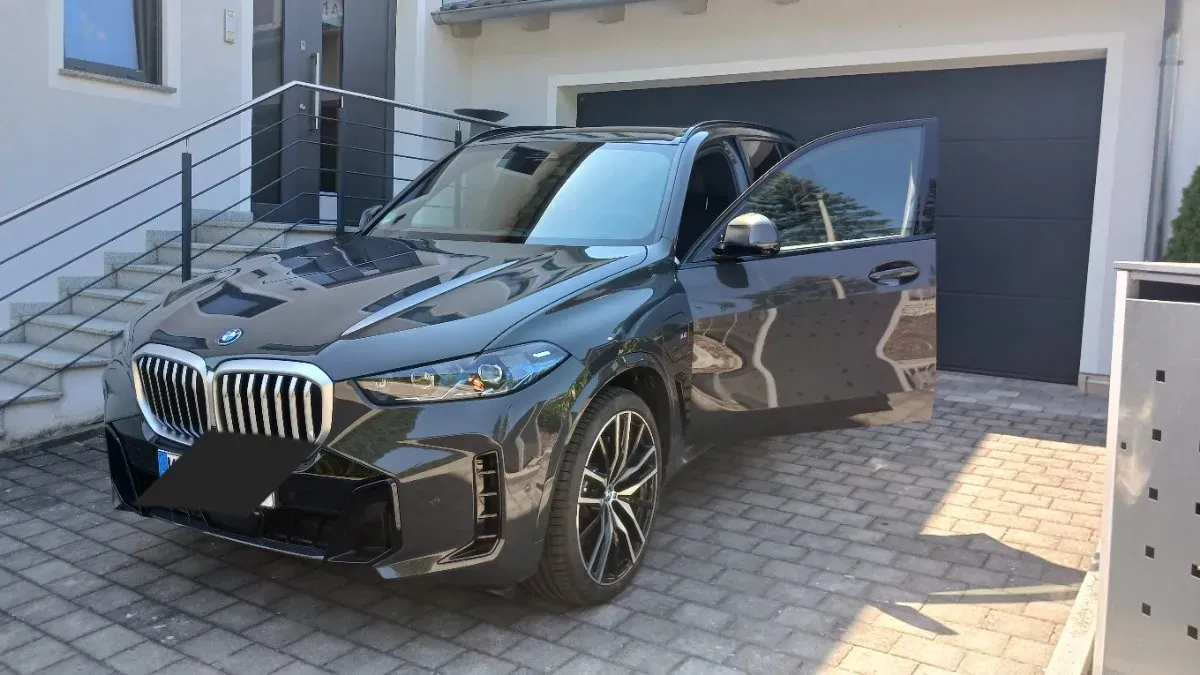 BMW X5 2025 photo 2