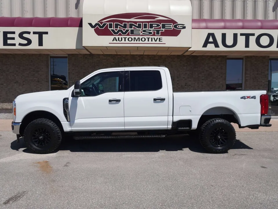 Ford F250 2023 photo 2