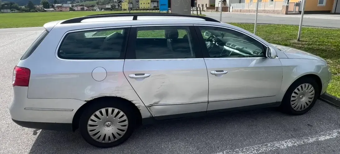 Volkswagen Passat 2009 photo 2