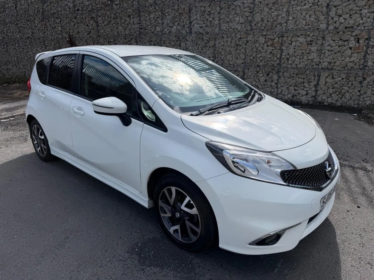 Nissan Note 2015 photo 2