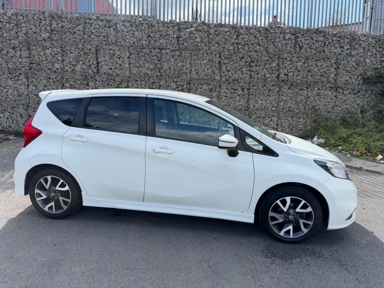Nissan Note 2015 photo 4