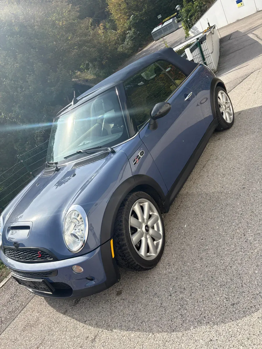 Mini Cabrio 2005 photo 2