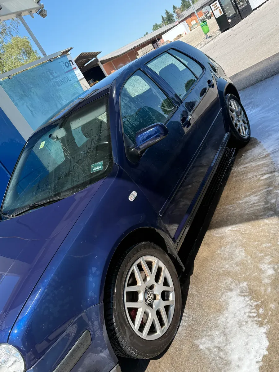 Volkswagen Golf 2004 photo 2