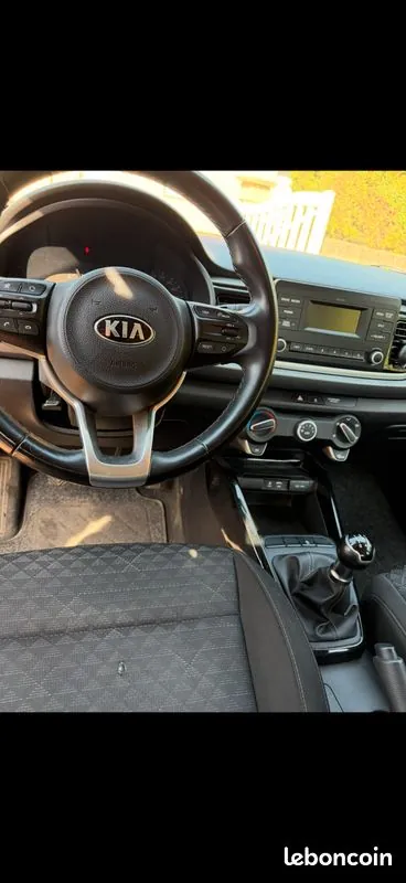 Kia Rio 2019 photo 5
