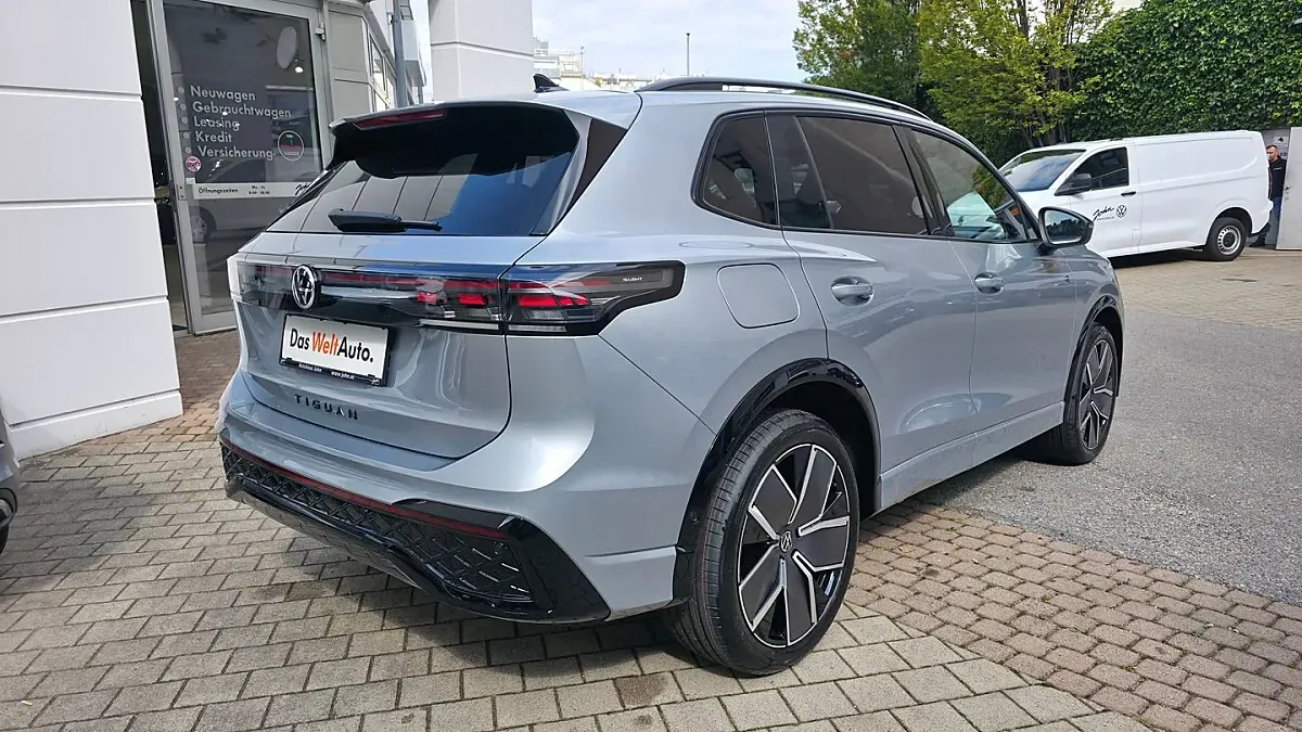 Volkswagen Tiguan 2025 photo 2