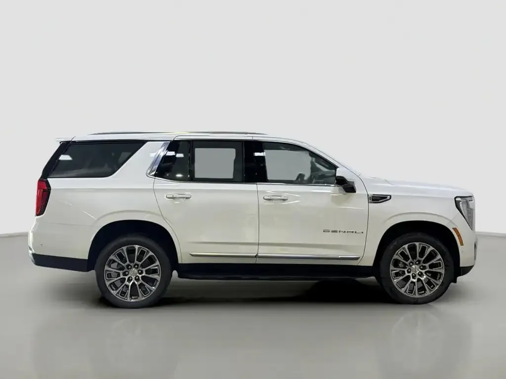 GMC Yukon 2026 photo 2