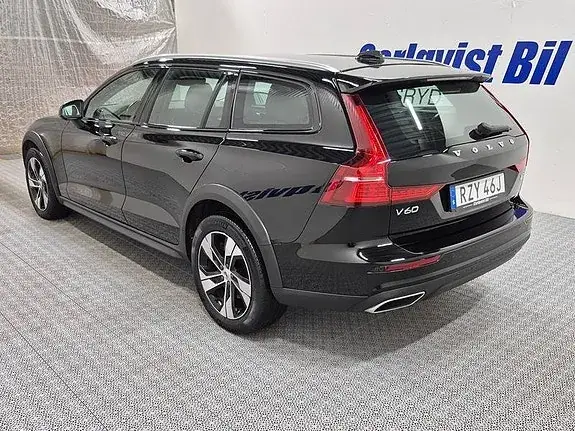 Volvo V60 Cross Country 2022 photo 3