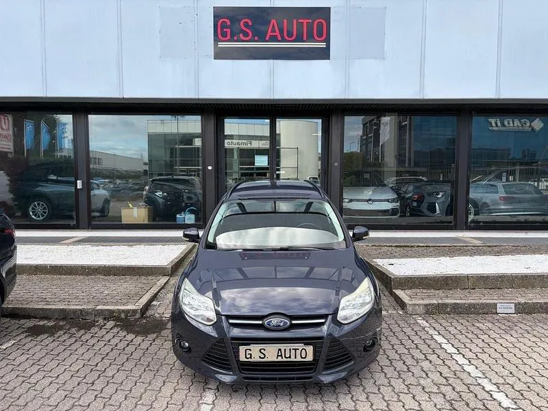 Ford Focus Sw 2013 photo 2