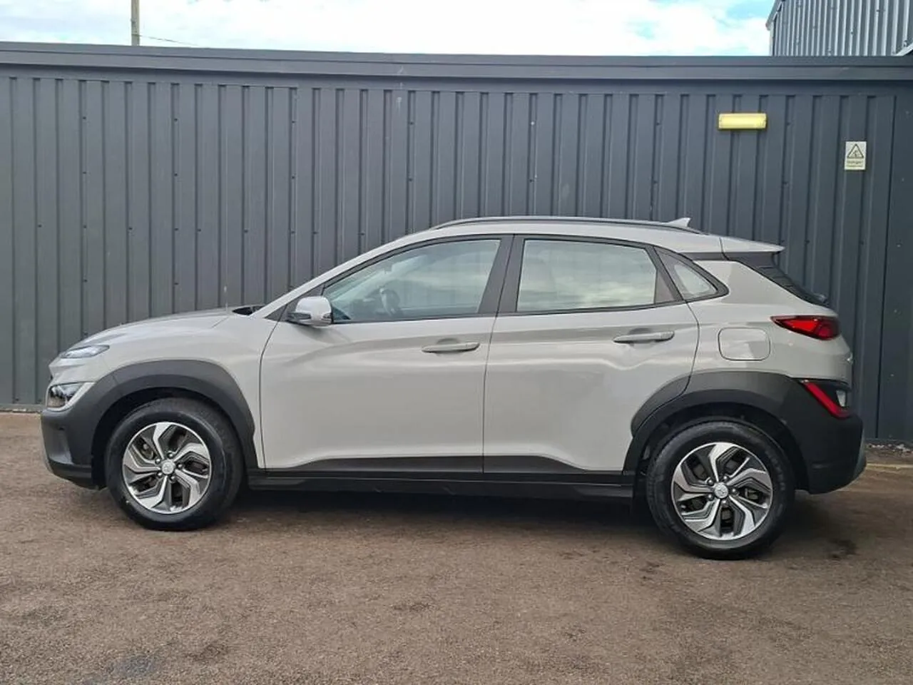 Hyundai Kona 2023 photo 4
