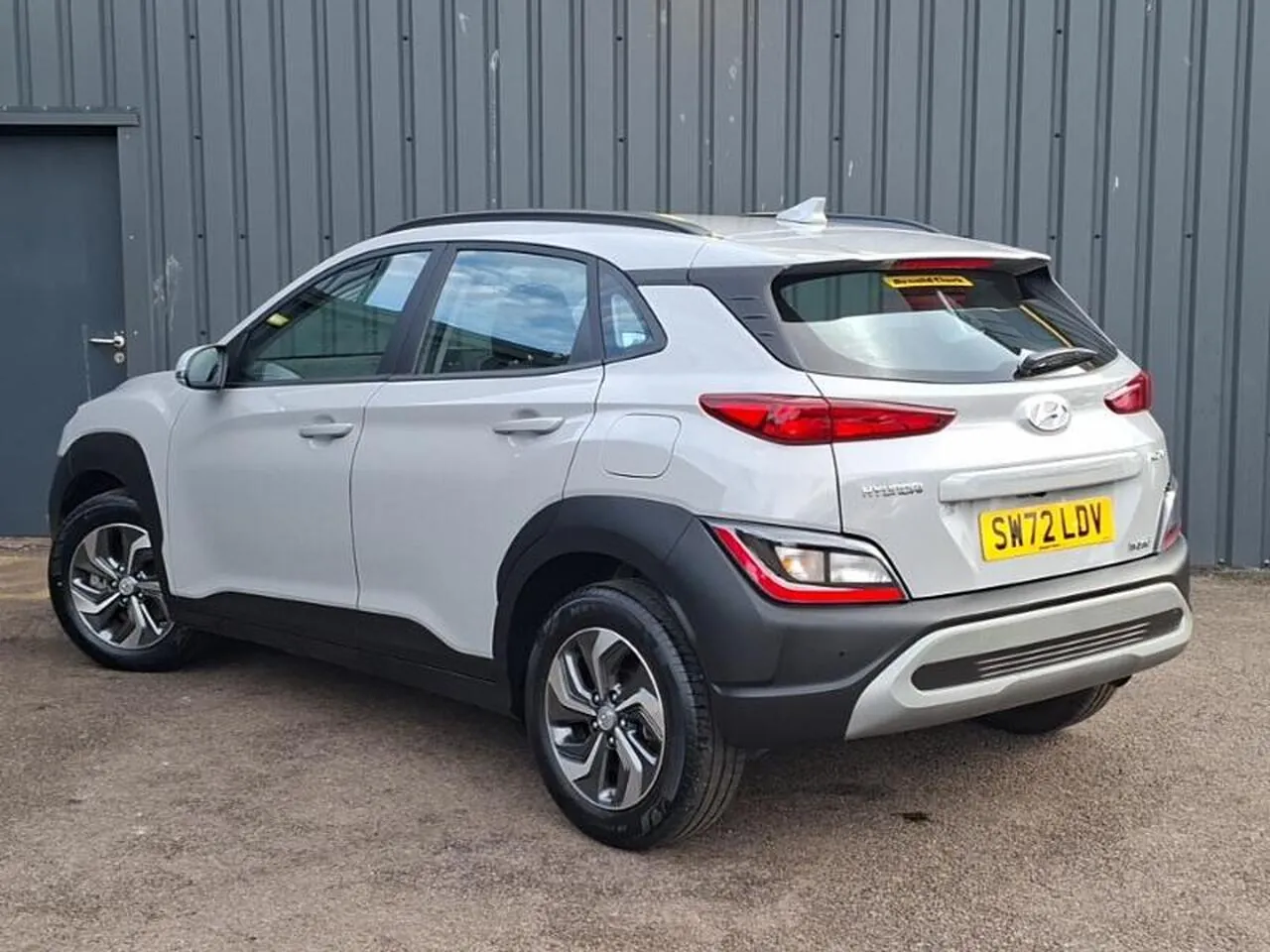 Hyundai Kona 2023 photo 2