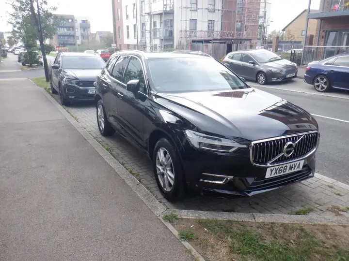 Volvo Xc60 2018 photo 2