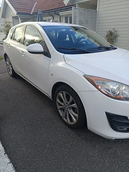 Mazda 3 2011 photo 4