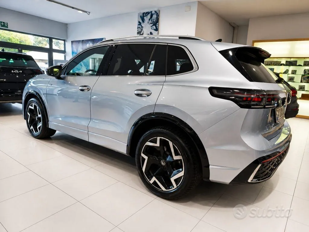 Volkswagen Tiguan 2024 photo 4