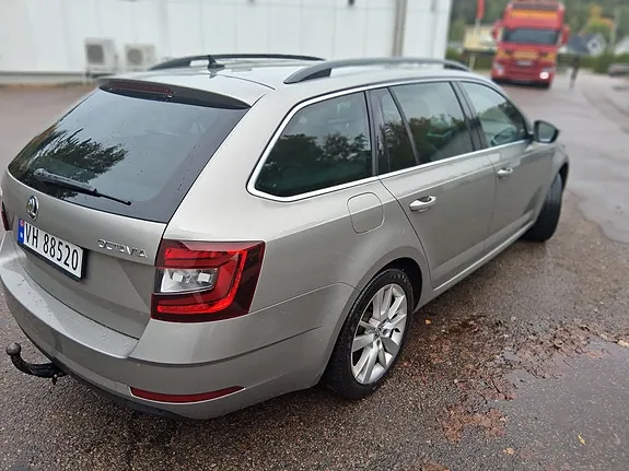 Skoda Octavia 2018 photo 2
