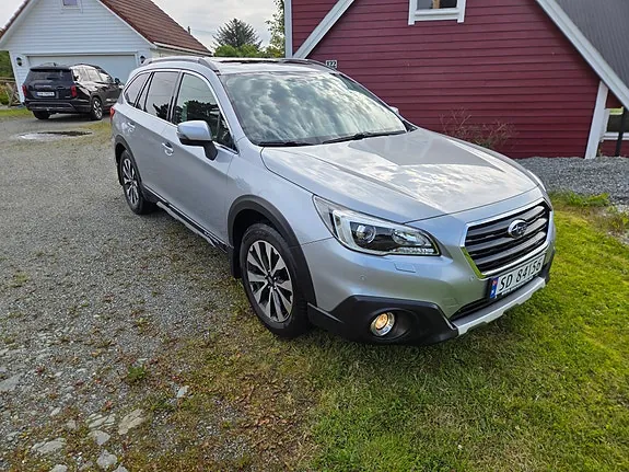 Subaru Outback 2017 photo 2