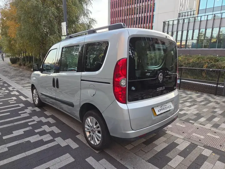 Fiat Doblo 2011 photo 5