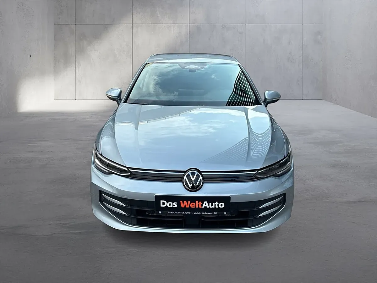Volkswagen Golf 2026 photo 2