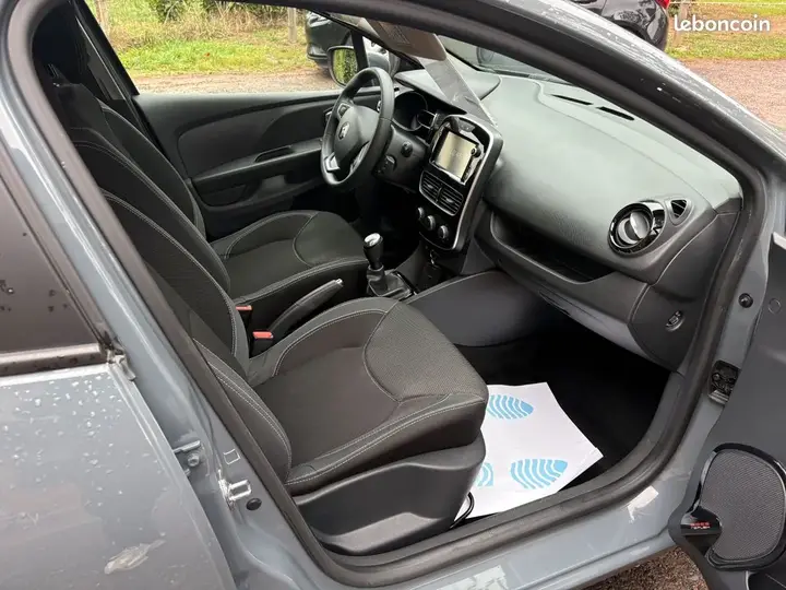 Renault Clio 2018 photo 3