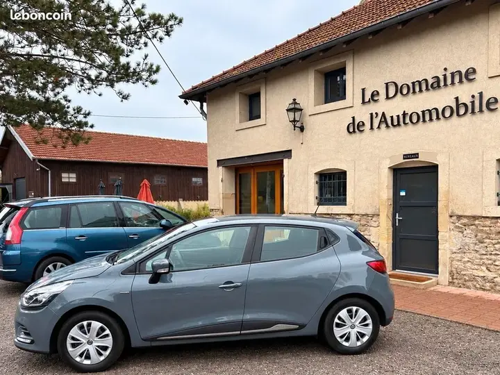 Renault Clio 2018 photo 2