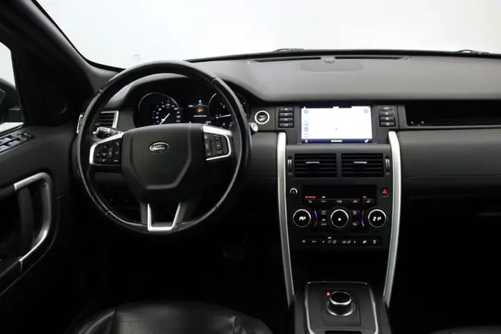Land Rover Discovery Sport 2017 photo 3