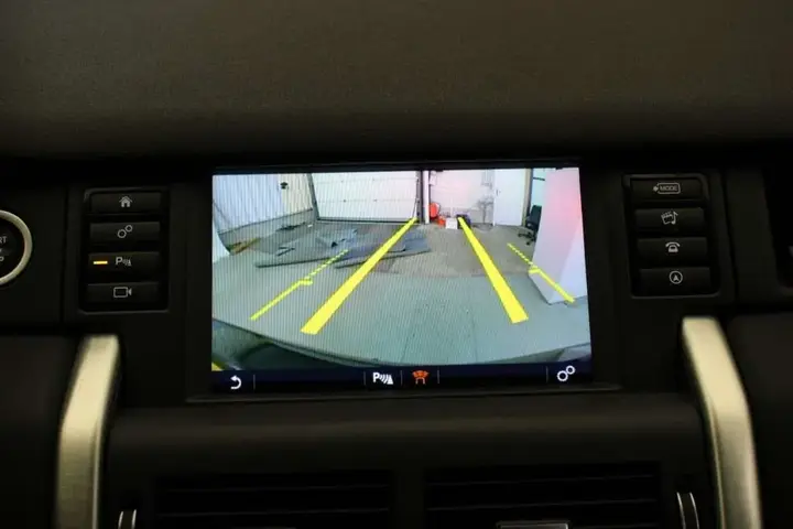 Land Rover Discovery Sport 2017 photo 5