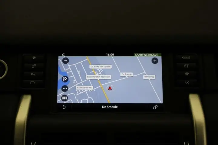 Land Rover Discovery Sport 2017 photo 4