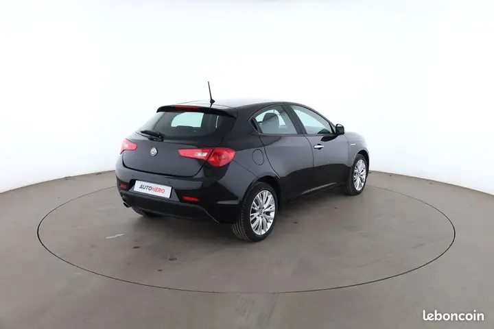 Alfa Romeo Giulietta 2017 photo 3