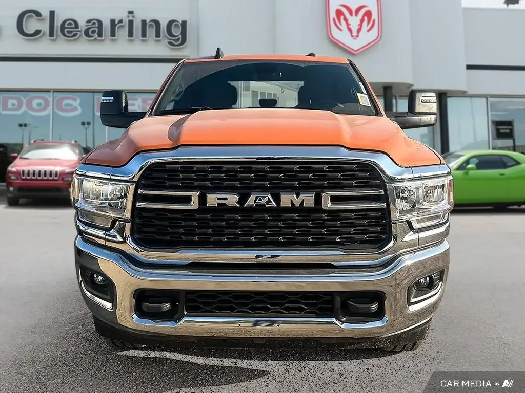 Ram 3500 Big Horn 4X4 Crew Cab 6.4 Box 2024 photo 2