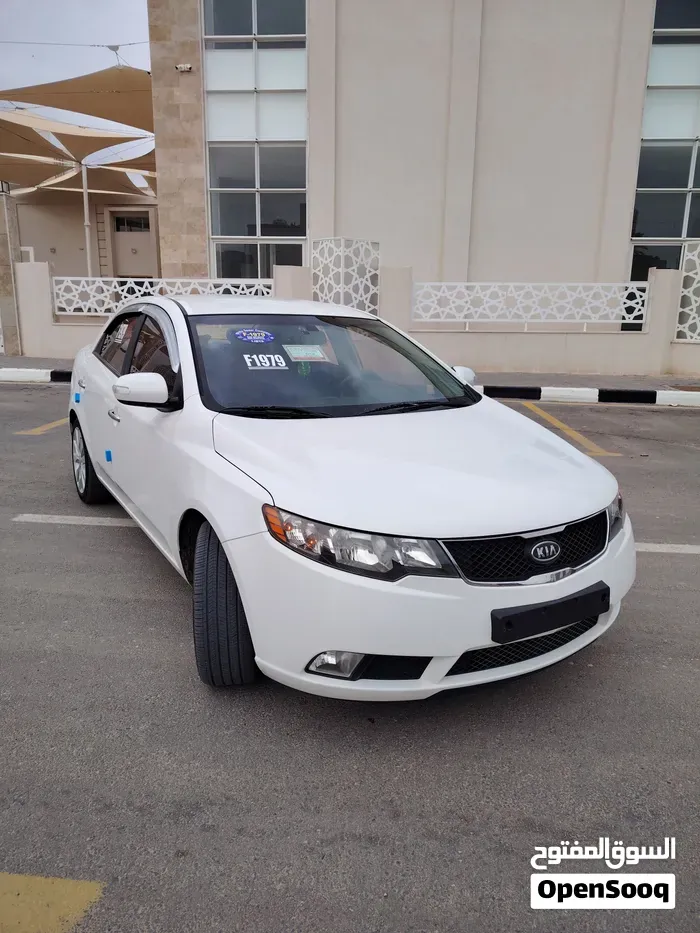 Kia Forte 2010 photo 2