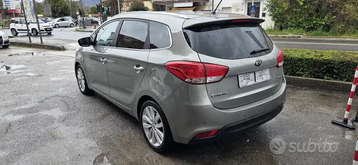Kia Carens 2014 photo 4